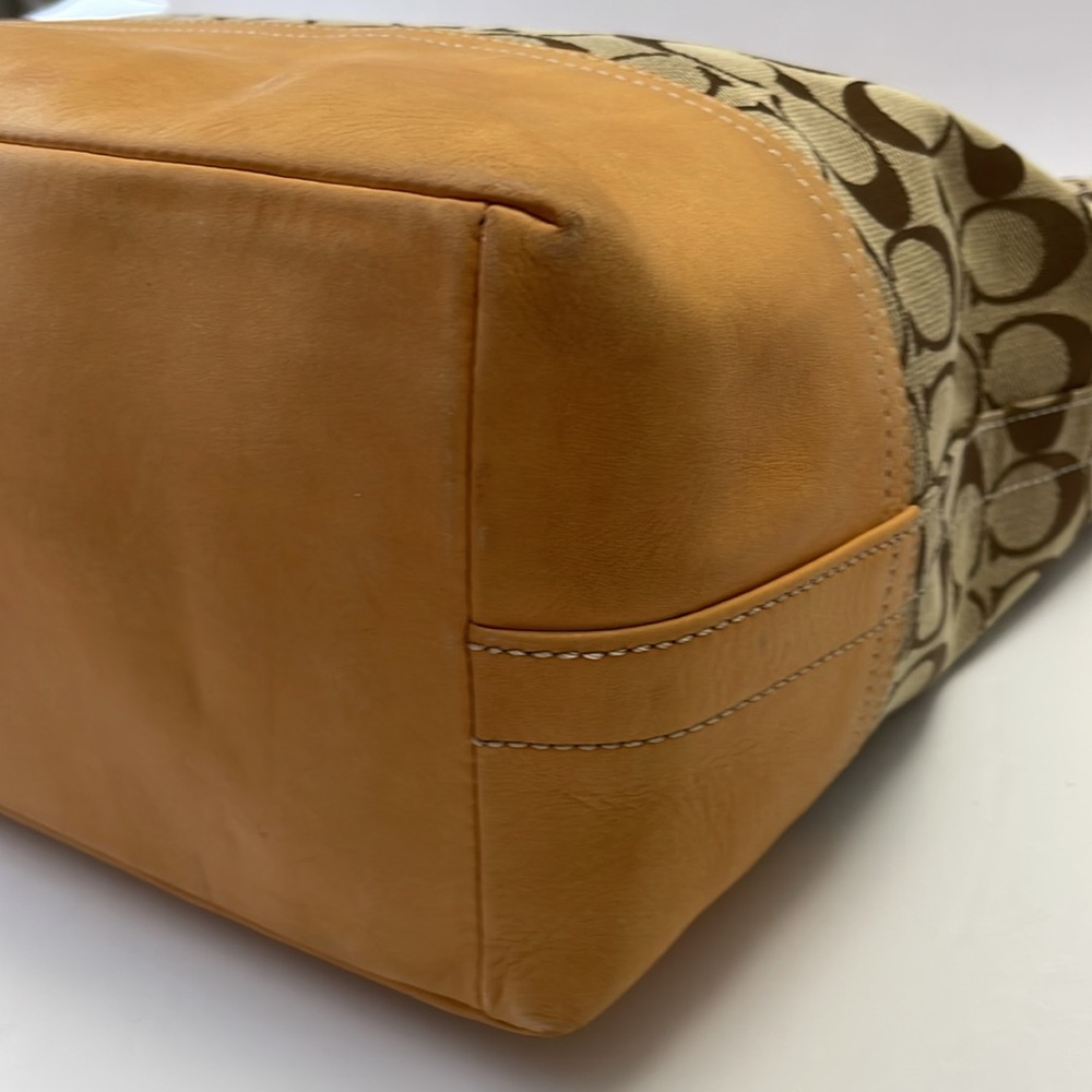 Coach Vintage Hamptons Signature Hobo Khaki Tan - Picture 13 of 13